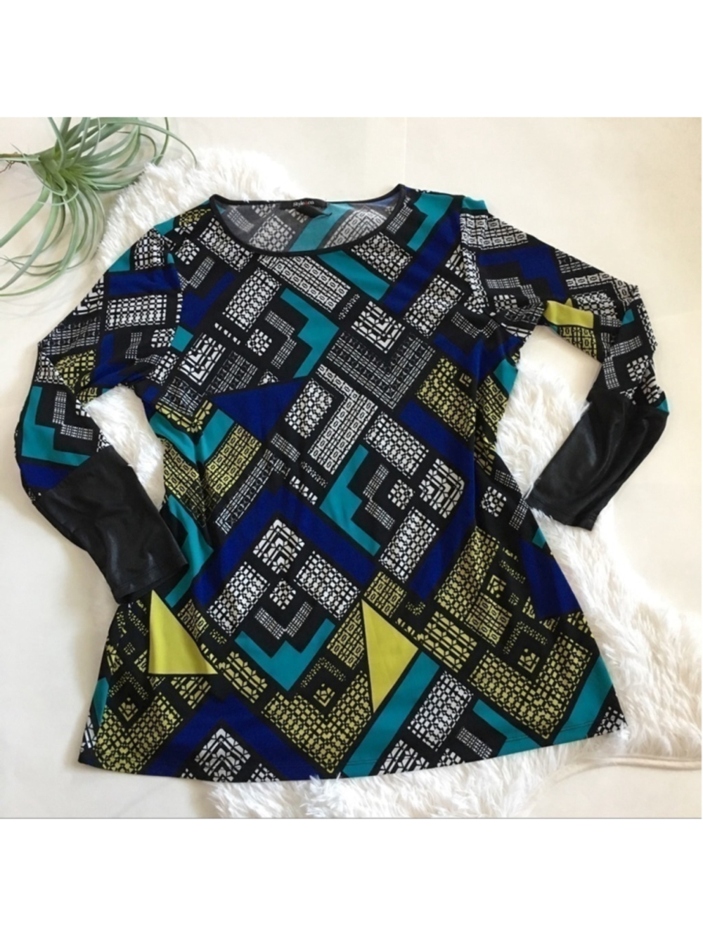 Style & Co. abstract tunic long sleeve top